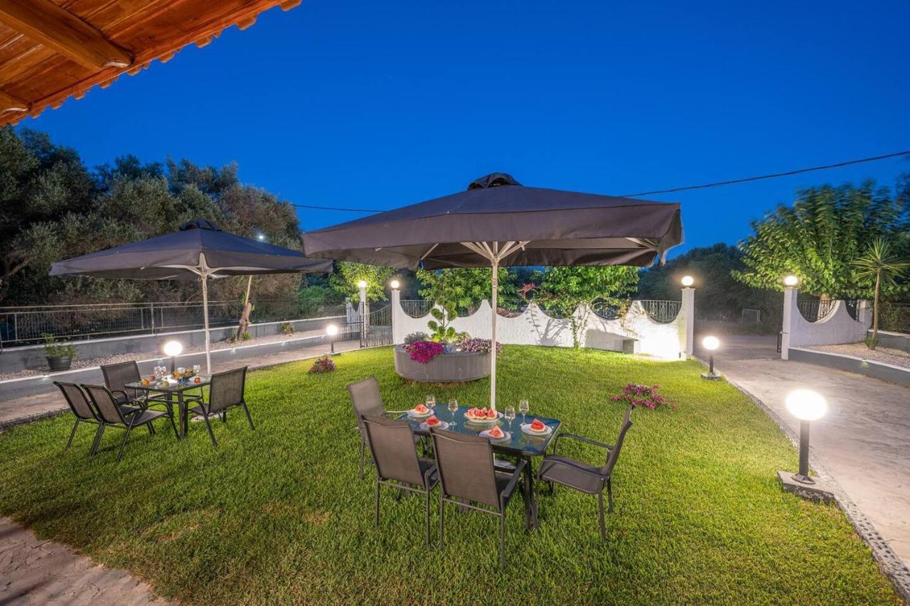 Afroditi Holiday Home - Blue Apartment Svoronata Exterior photo